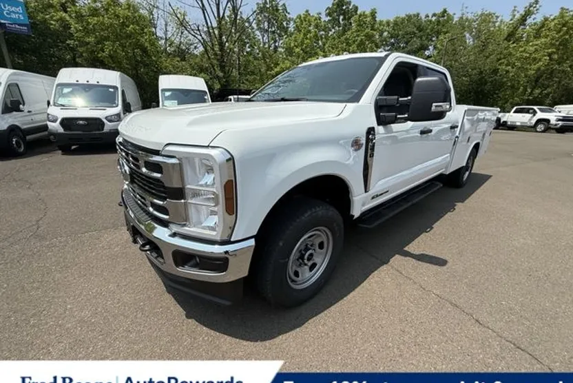 2025 Ford F-350 XL photo 1
