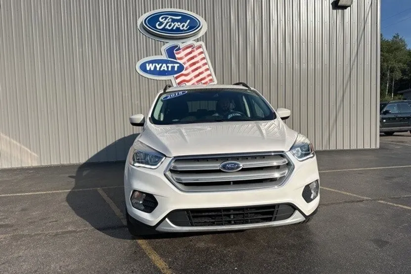2018 Ford Escape SEL photo 1