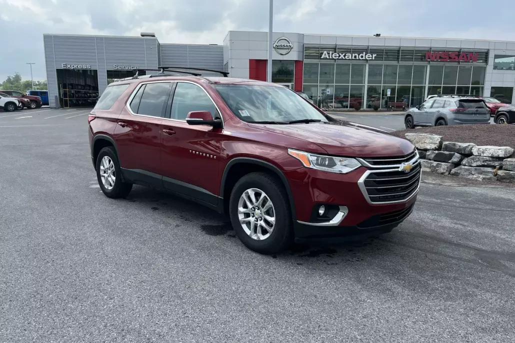 2018 Chevrolet Traverse Cloth 1LT photo 1