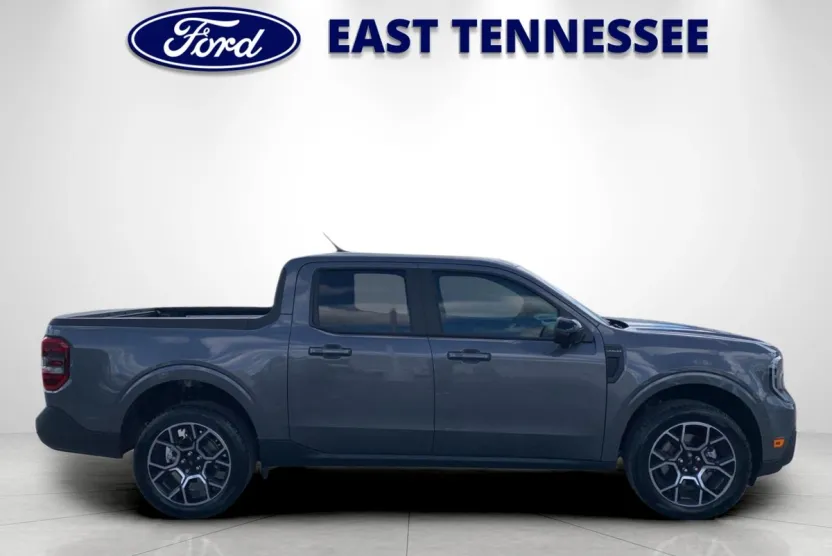 2025 Ford Maverick Lariat photo 1
