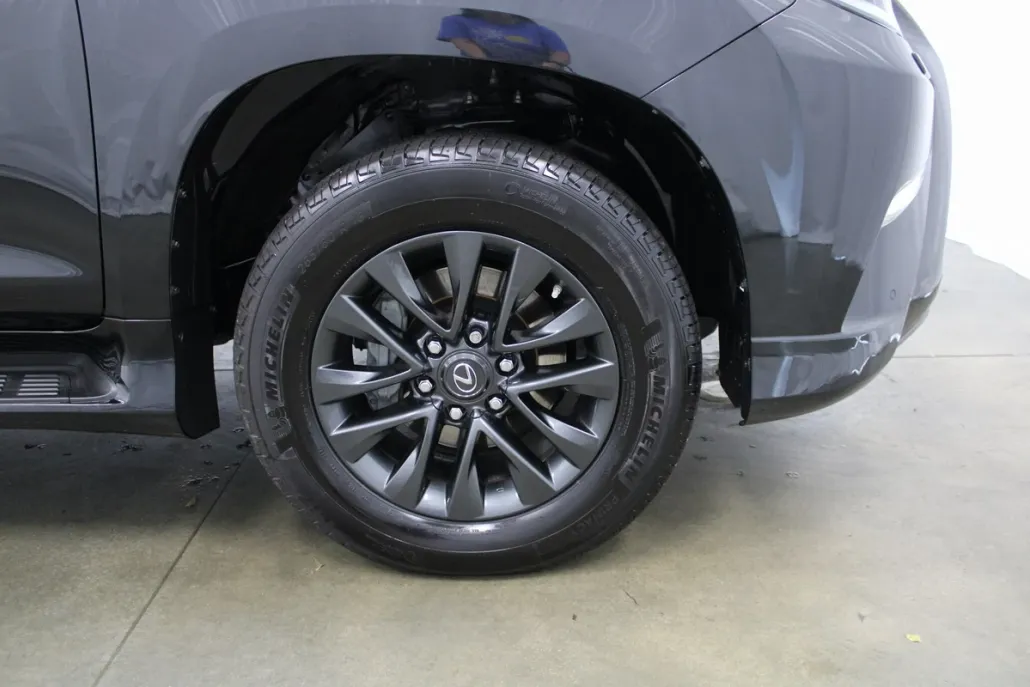 2023 Lexus GX 460 photo 1