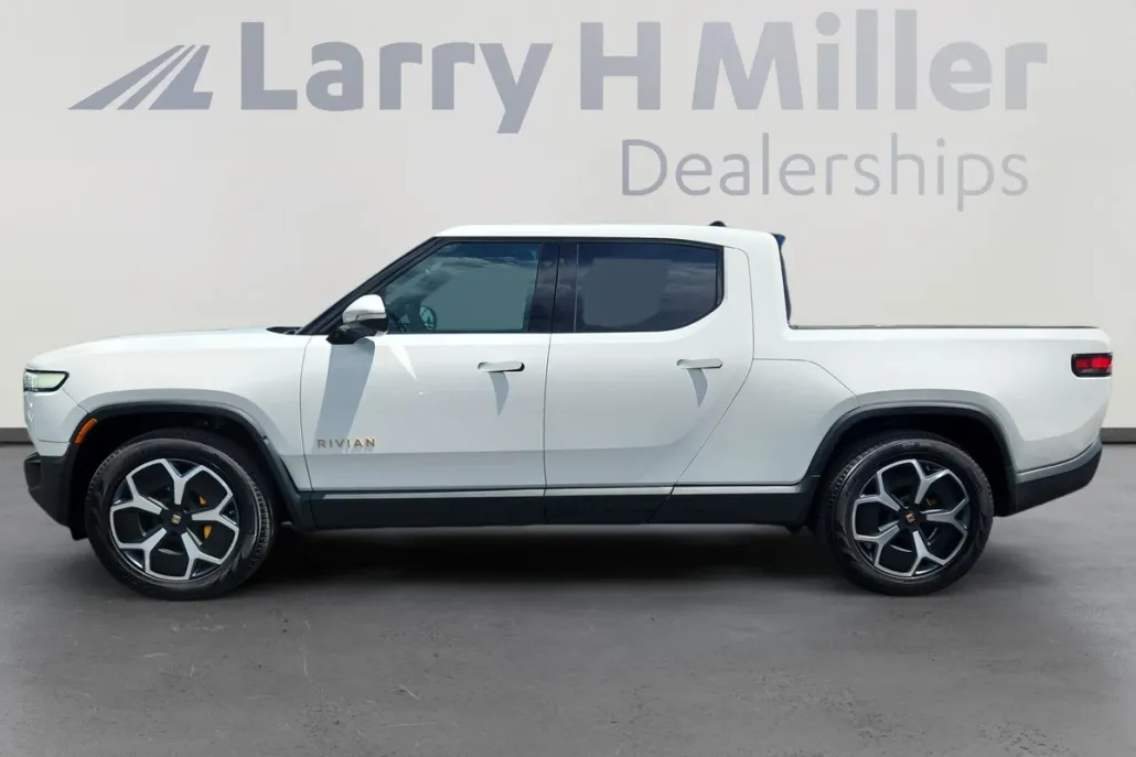 2022 Rivian R1T Adventure photo 1
