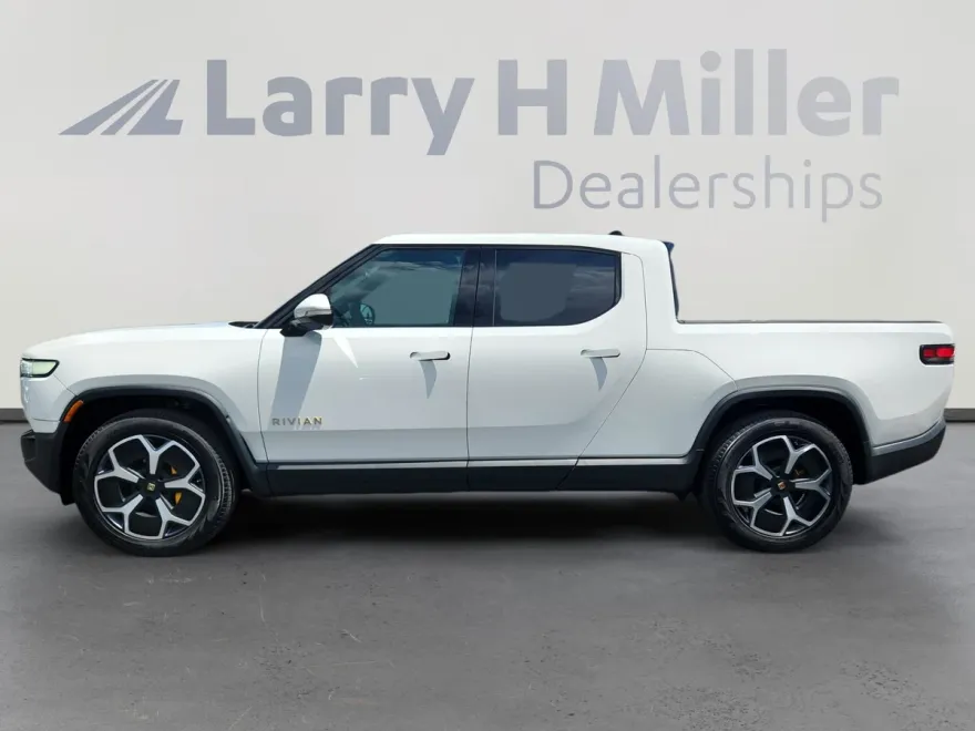2022 Rivian R1T Adventure photo 1