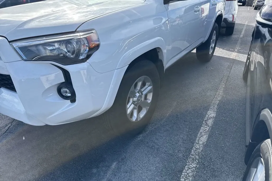 2023 Toyota 4Runner SR5 photo 1