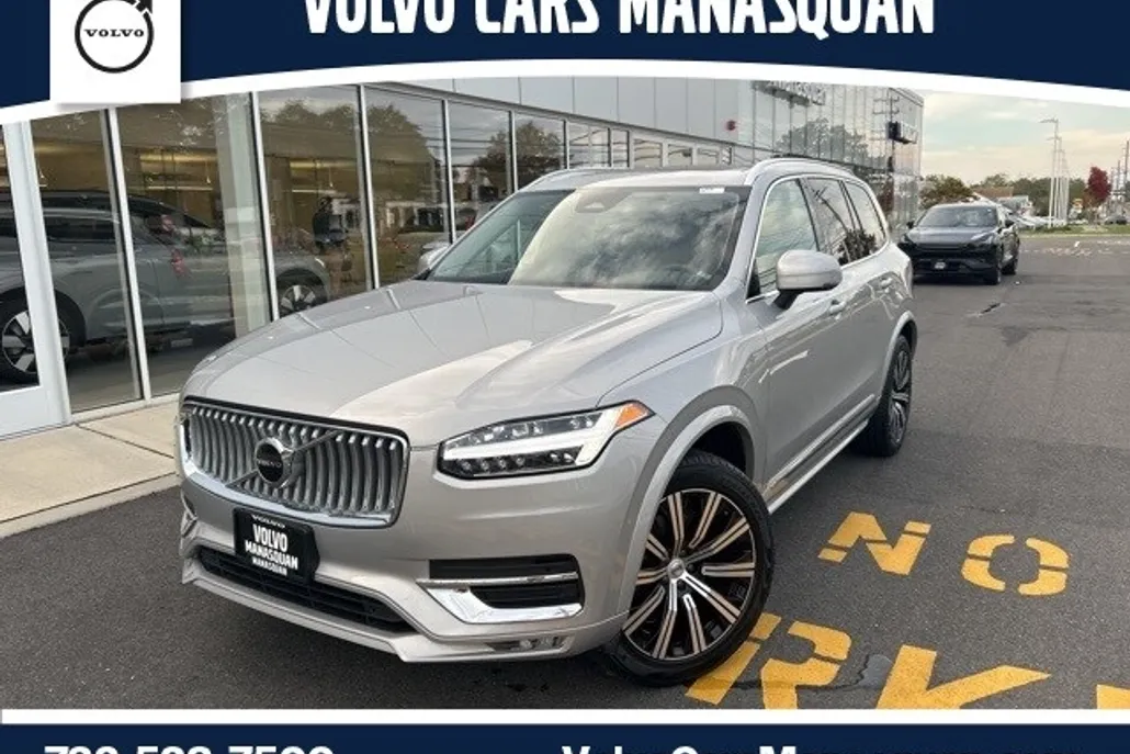 2025 Volvo XC90 B5 Core photo 1
