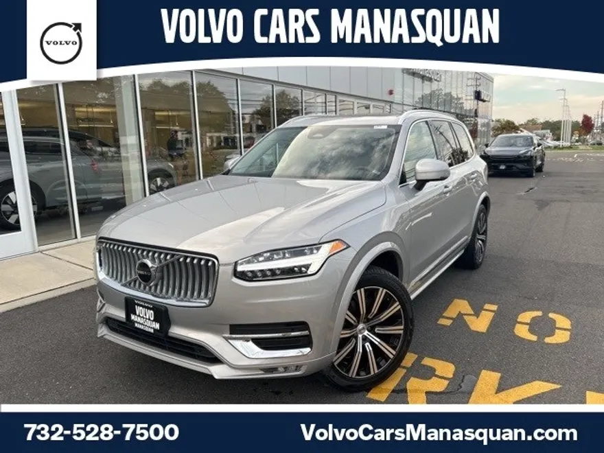2025 Volvo XC90 B5 Core photo 1
