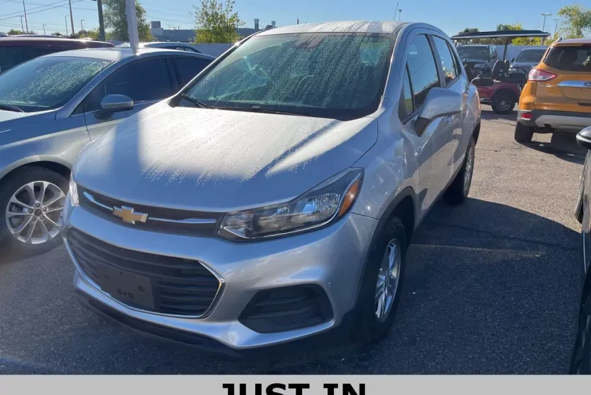 2018 Chevrolet Trax LS photo 1