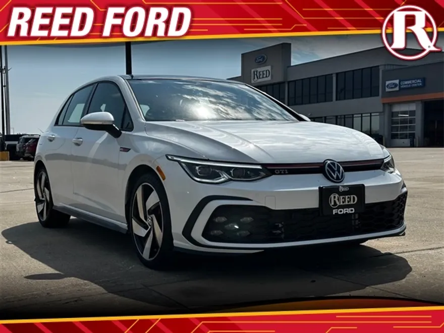 2023 Volkswagen Golf GTI SE photo 1
