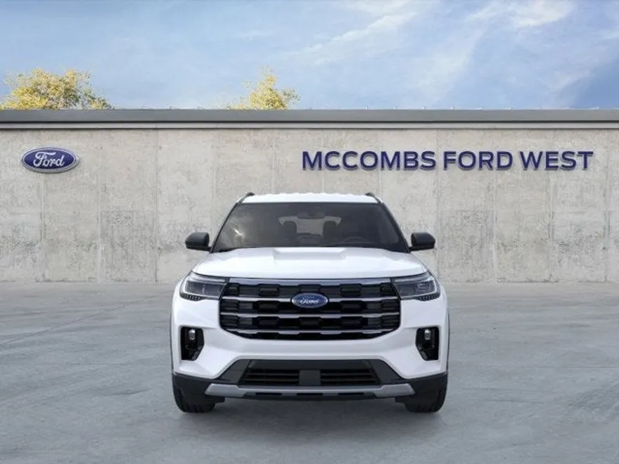 2025 Ford Explorer photo 1