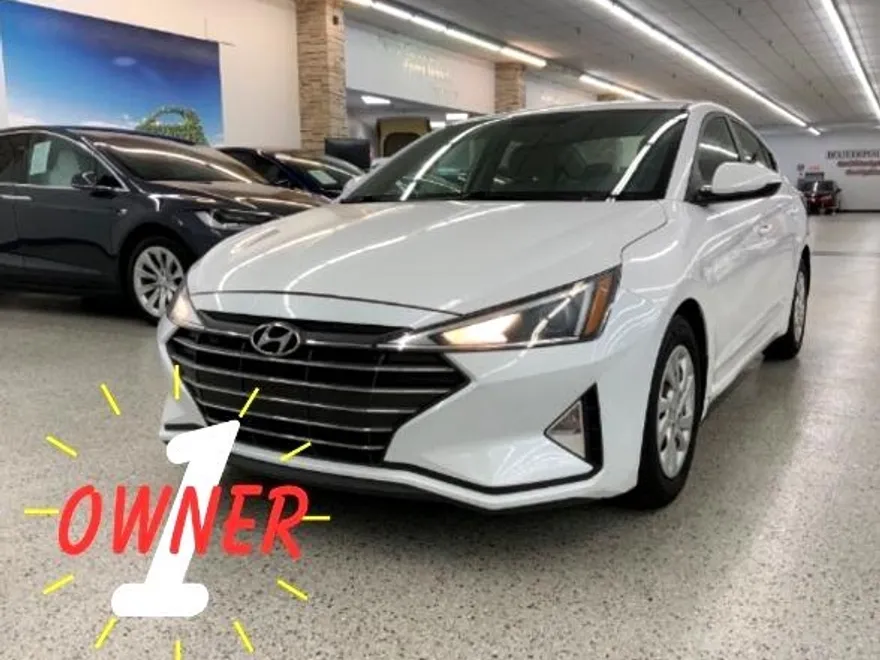 2019 Hyundai Elantra SE photo 1