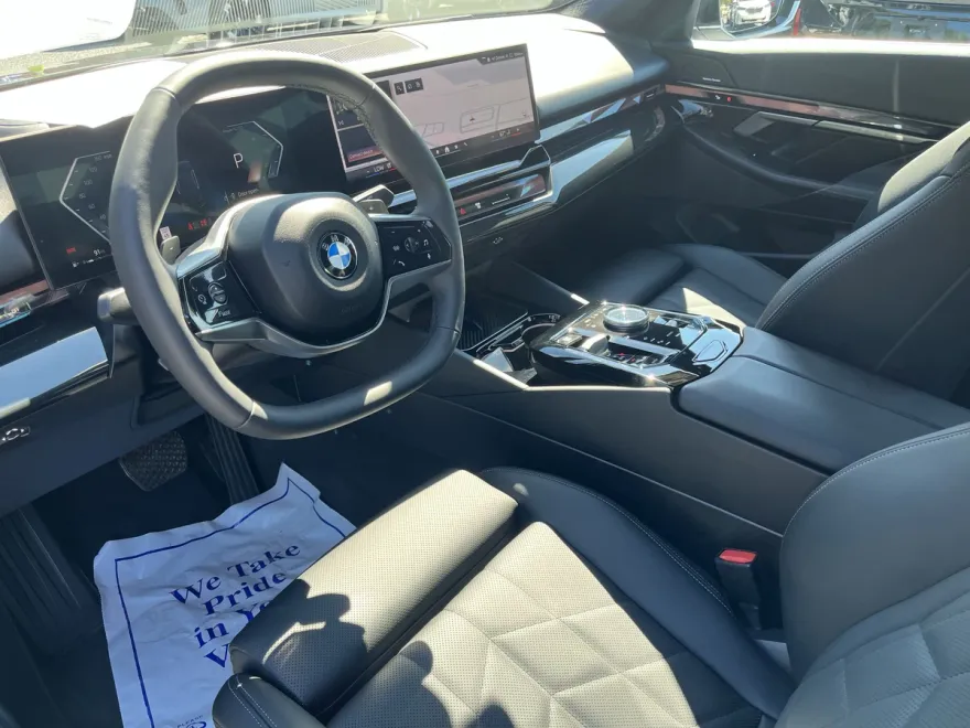 2025 Bmw 540i xDrive photo 1