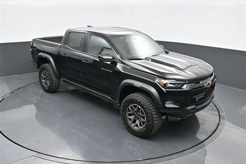 2025 Chevrolet Colorado ZR2 photo 1