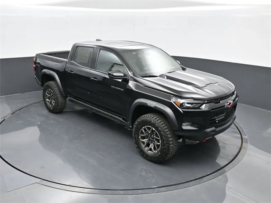 2025 Chevrolet Colorado ZR2 photo 1