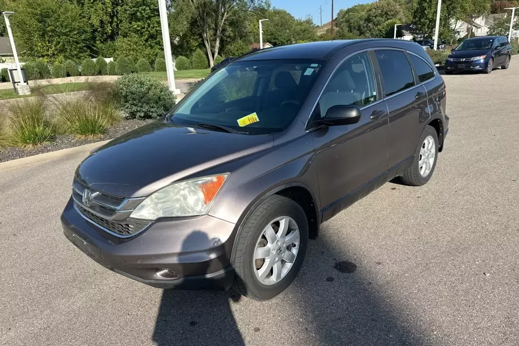 2011 Honda CR-V SE photo 1