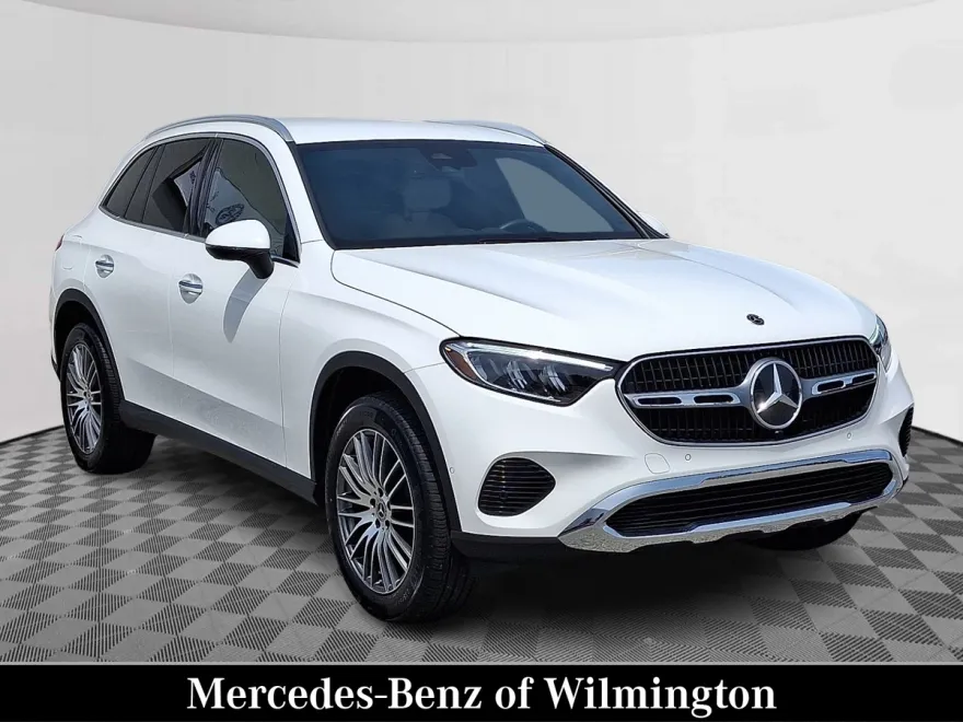 2025 Mercedes Benz GLC 300 4MATIC photo 1