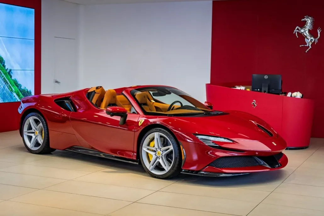 2023 Ferrari SF90 Spider Base photo 1