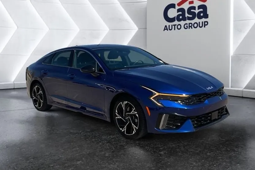 2025 Kia K5 GT-Line photo 1