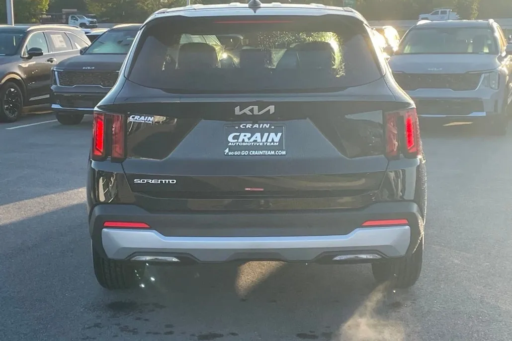 2026 Kia Sorento LX photo 1