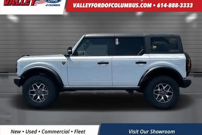 2025 Ford Bronco Badlands photo 1