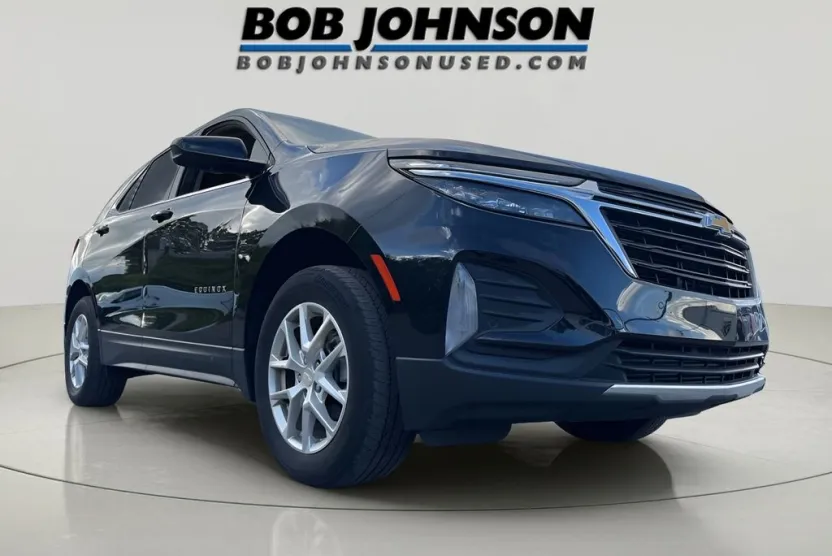 2024 Chevrolet Equinox LT photo 1