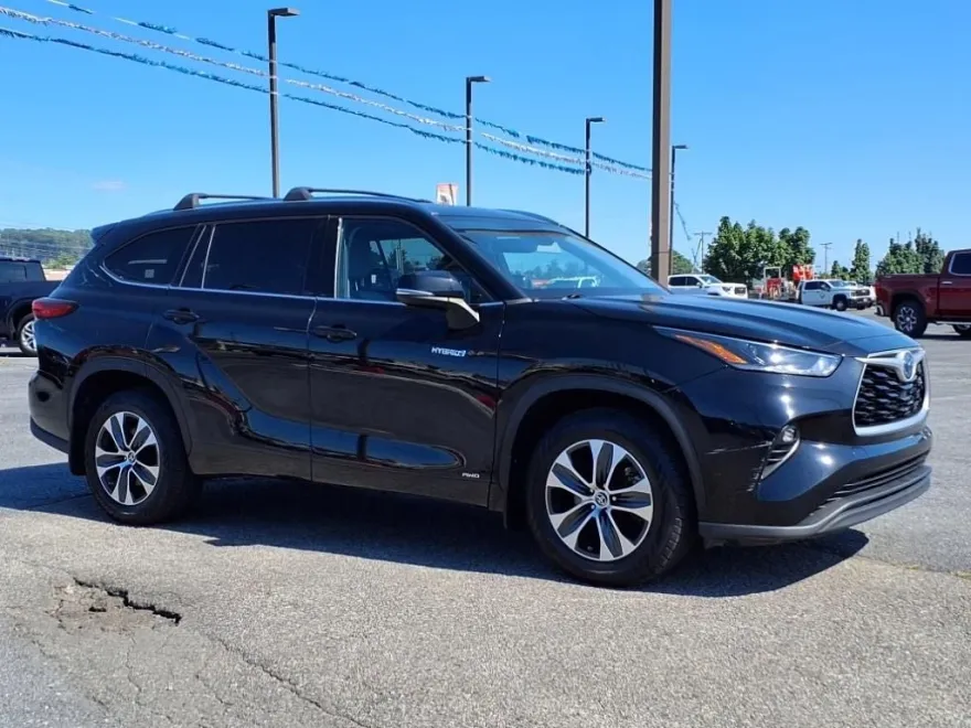 2021 Toyota Highlander Hybrid XLE photo 1
