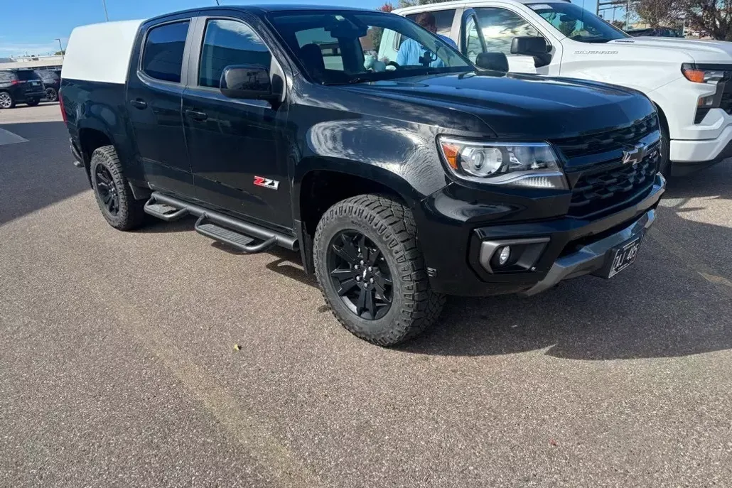 2022 Chevrolet Colorado Z71 photo 1