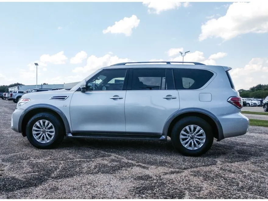 2020 Nissan Armada SV photo 1