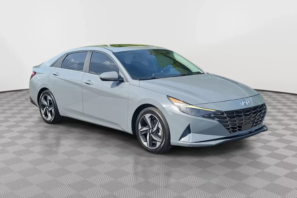 2022 Hyundai Elantra Hybrid Limited photo 1