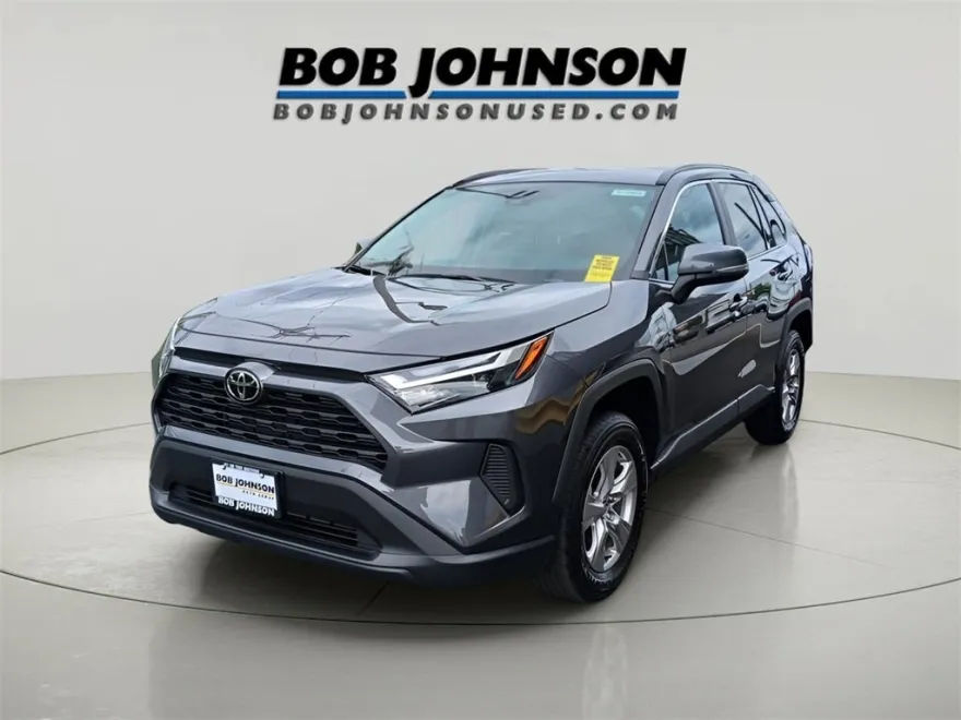 2025 Toyota RAV4 XLE photo 1