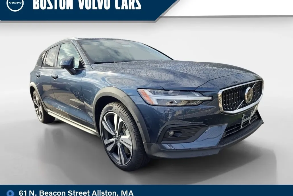 2026 Volvo V60 Cross Country B5 Plus photo 1