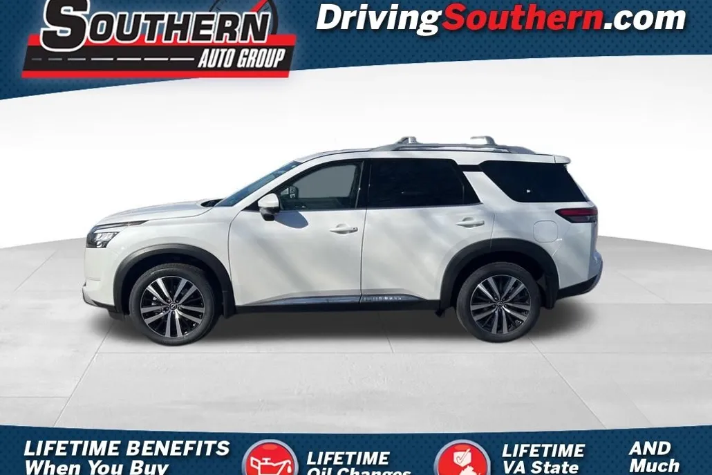 2025 Nissan Pathfinder Platinum photo 1