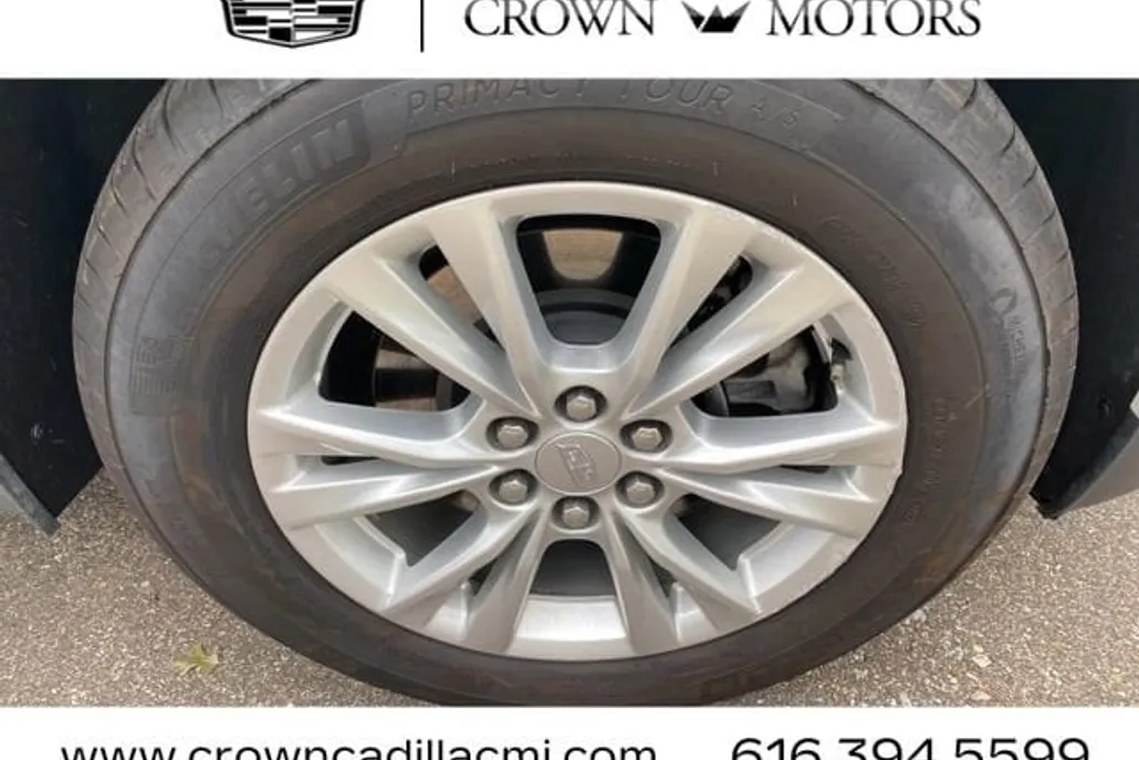 2022 Cadillac XT5 Luxury photo 1