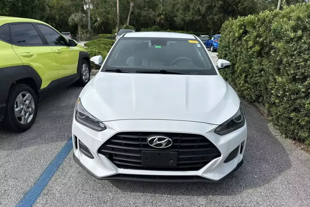 2020 Hyundai Veloster 2.0L Premium photo 1