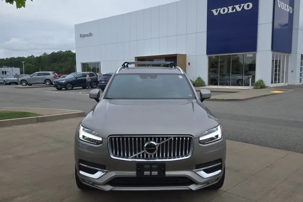 2022 Volvo XC90 T6 AWD Inscription photo 1