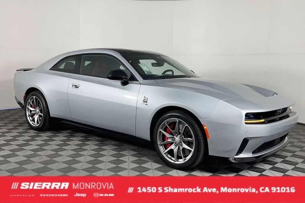 2025 Dodge Charger R/T Scat Pack photo 1