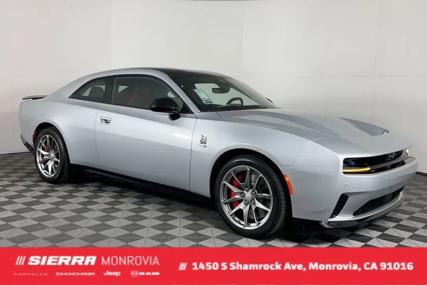2025 Dodge Charger R/T Scat Pack photo 1