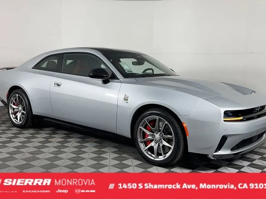2025 Dodge Charger R/T Scat Pack photo 1