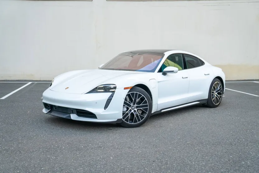 2020 Porsche Taycan Turbo photo 1
