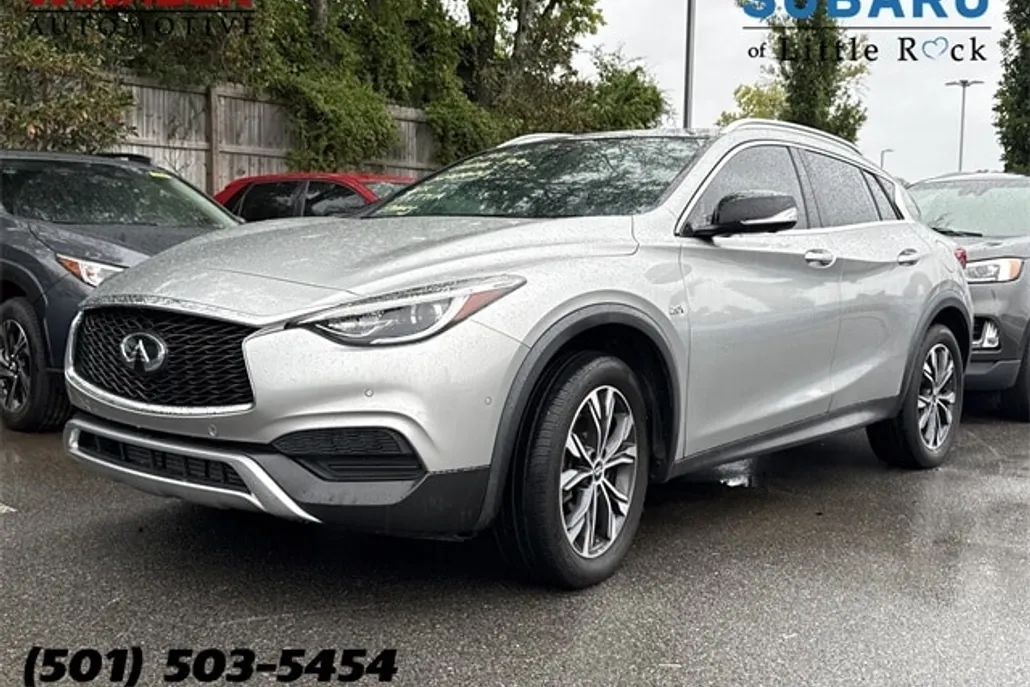 2019 Infiniti QX30 Luxe photo 1