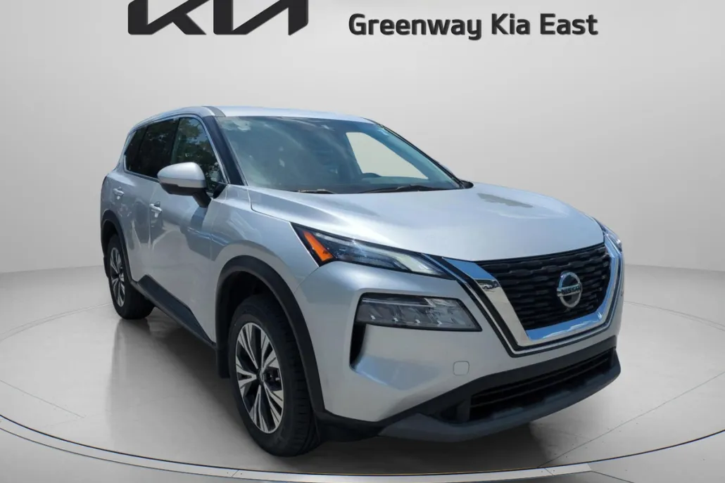2021 Nissan Rogue SV photo 1