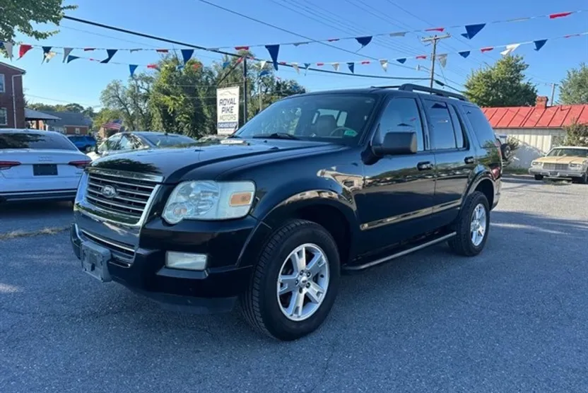 2010 Ford Explorer XLT Sport photo 1