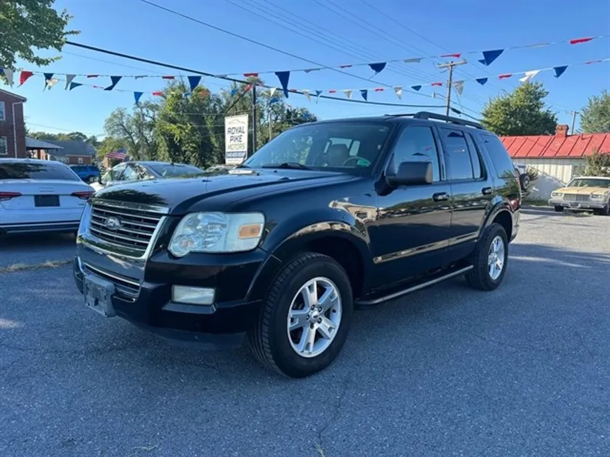 2010 Ford Explorer XLT Sport photo 1