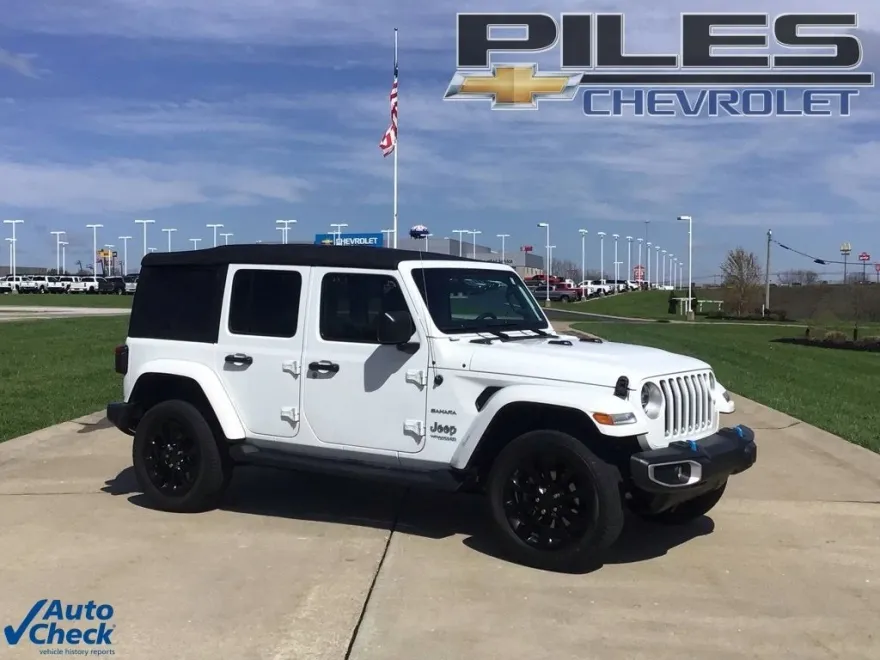 2022 Jeep Wrangler 4xe Unlimited Sahara photo 1