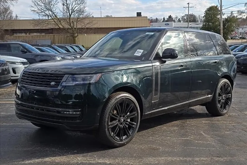 2025 Land Rover Range Rover SE photo 1