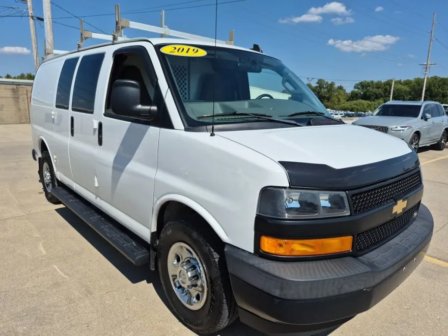 2019 Chevrolet Express 2500 Cargo Van photo 1