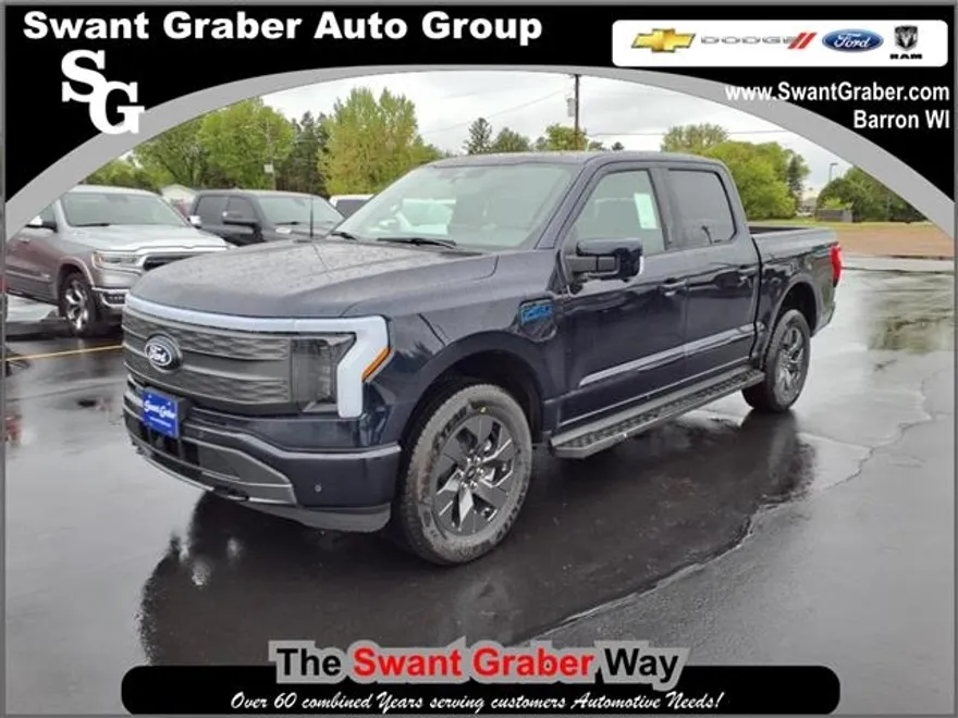 2025 Ford F-150 Lightning Lariat photo 1