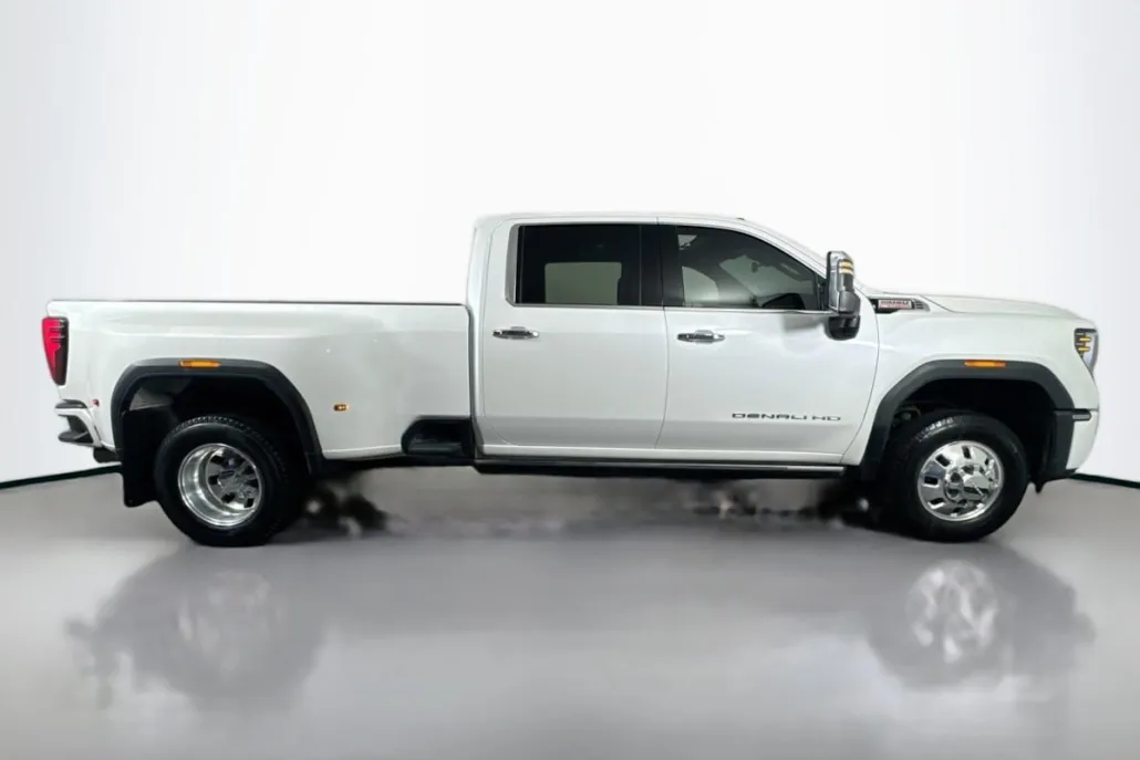 2024 Gmc Sierra HD Denali photo 1