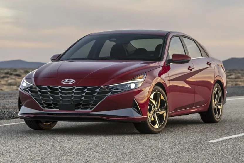 2021 Hyundai Elantra SEL photo 1