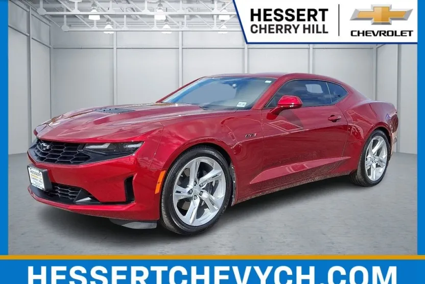 2022 Chevrolet Camaro LT1 photo 1