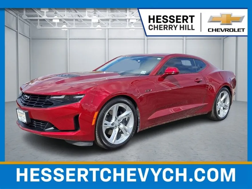 2022 Chevrolet Camaro LT1 photo 1